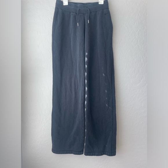 Pants - Nike Flair sweatpants